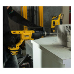 AKUMULATORSKI ELEKTRO PNEUMATSKI ČEKIĆ ZA BUŠENJE SDS PLUS DCH133M1 DEWALT TEHNOALAT VALJEVO