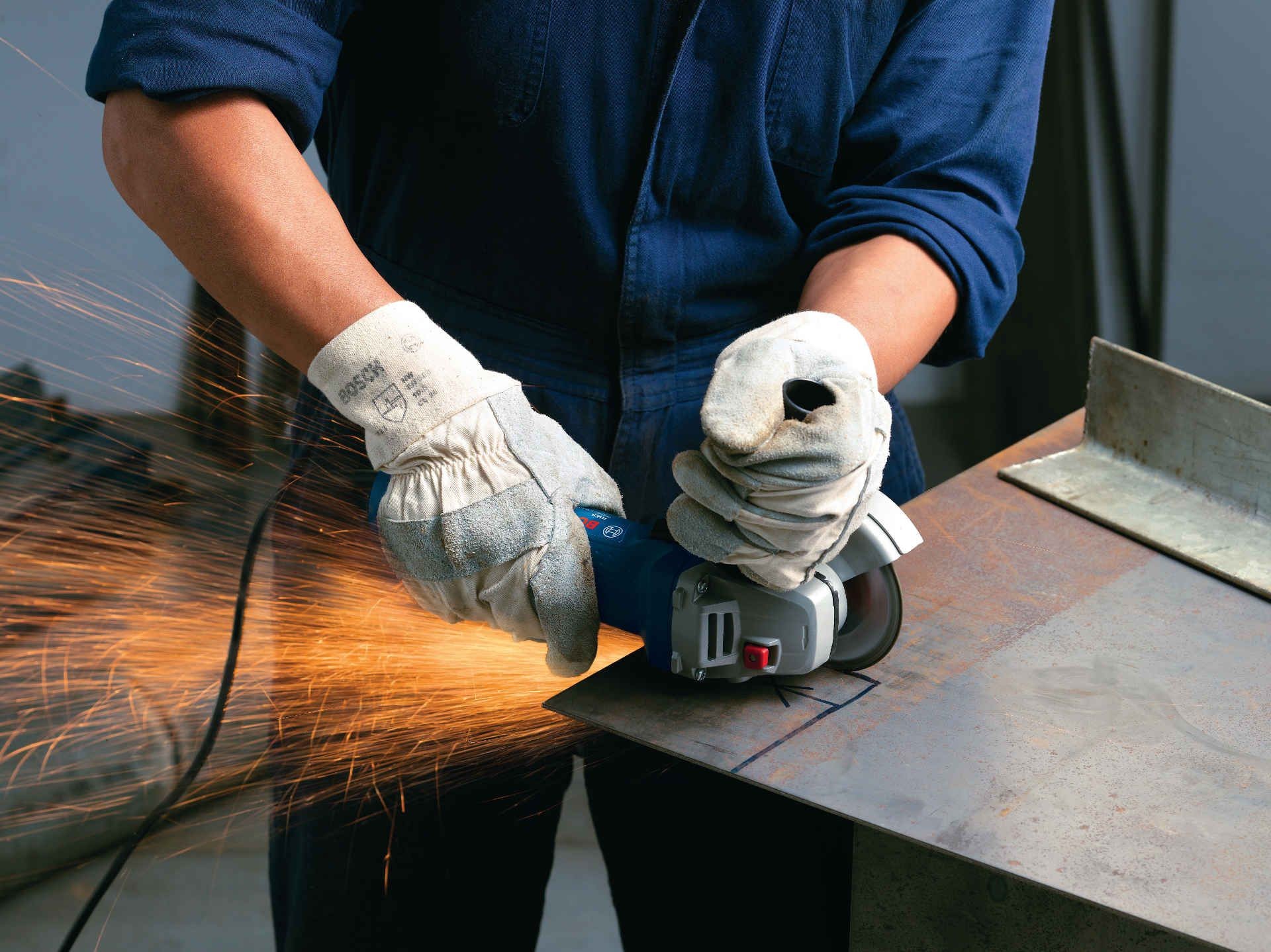 Ugaona brusilica 720W (GWS 7-115)  Bosch