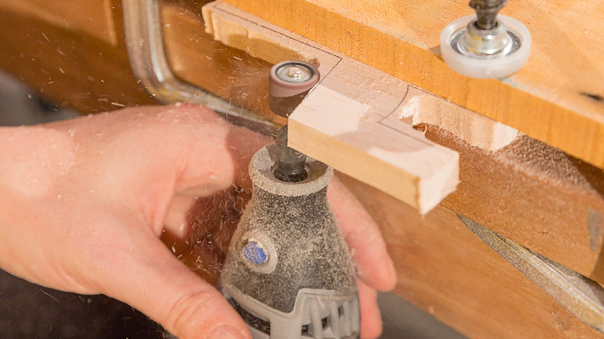 Električni višenamenski alat - bijaks + 25 komada pribora (Dremel 3000-2/25) F0133000HC